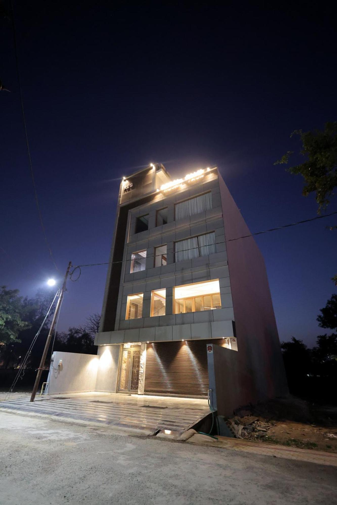 Hotel Regal Palm Moradabad Eksteriør billede