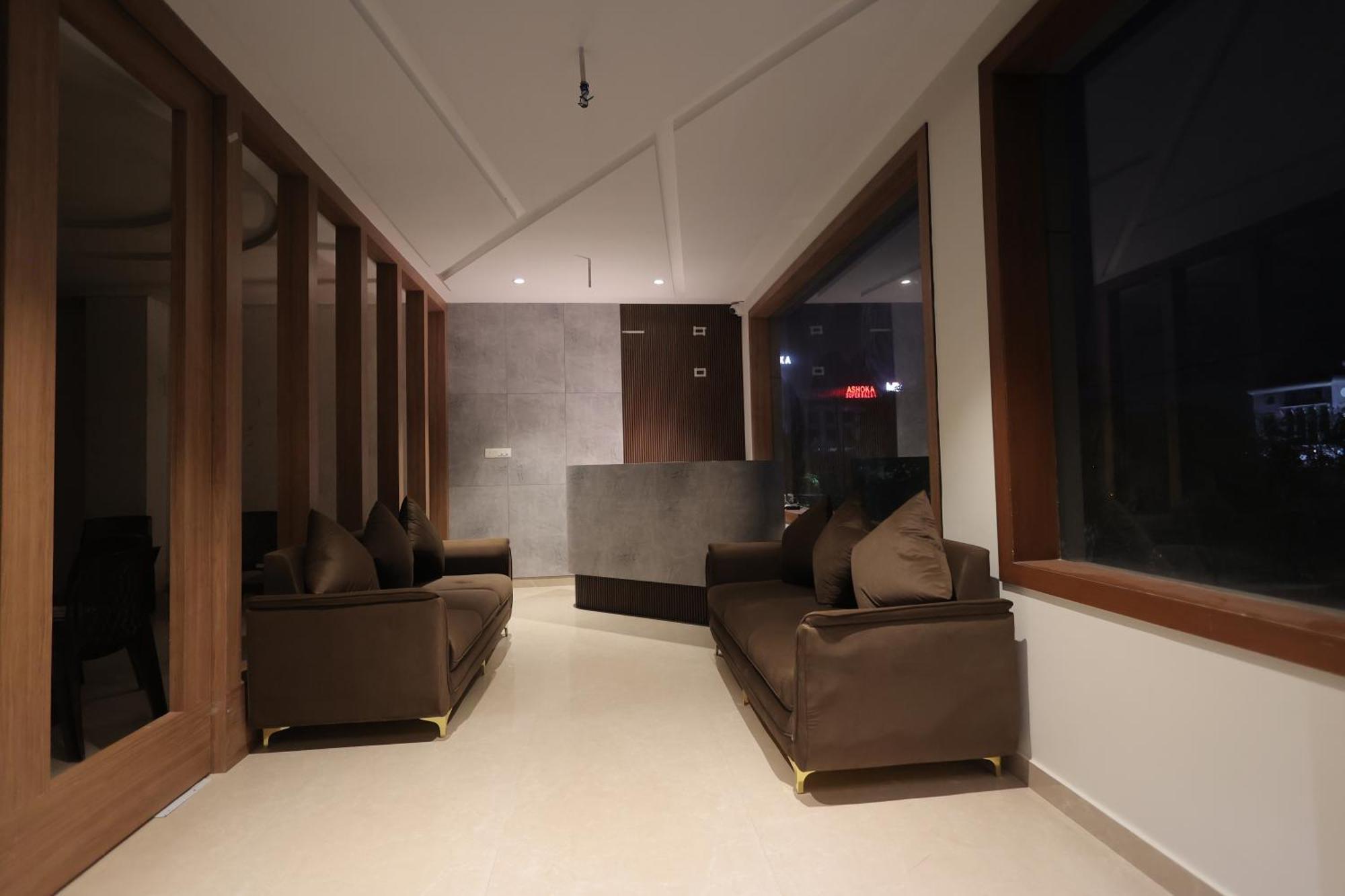 Hotel Regal Palm Moradabad Eksteriør billede