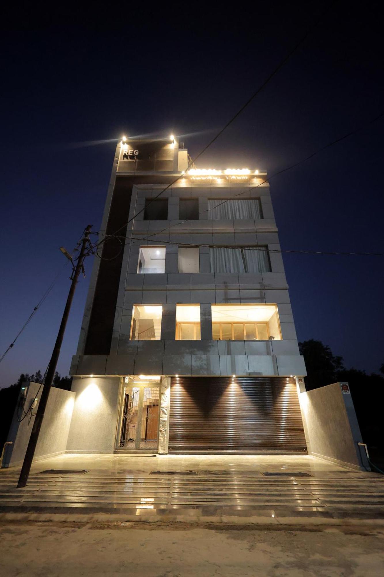 Hotel Regal Palm Moradabad Eksteriør billede